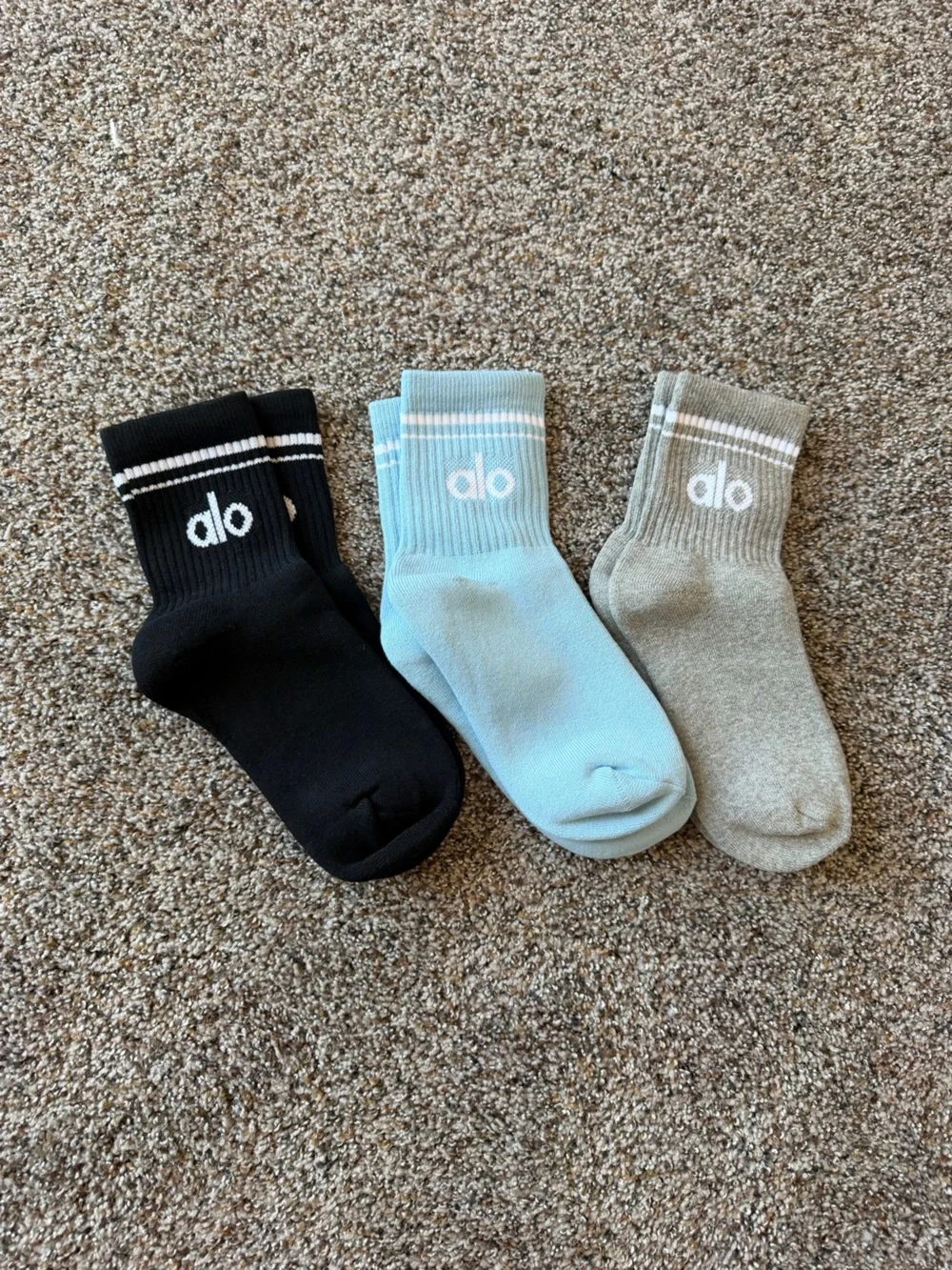 ALO Yoga throwback 3-Pack half Crew Socks — Black, Light Blue & Gray